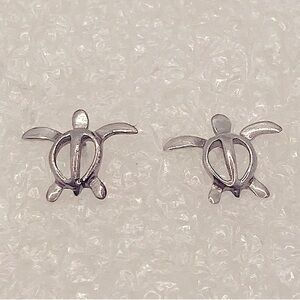 Vtg Sterling Silver Sea Turtle Stud Earrings / 10mm